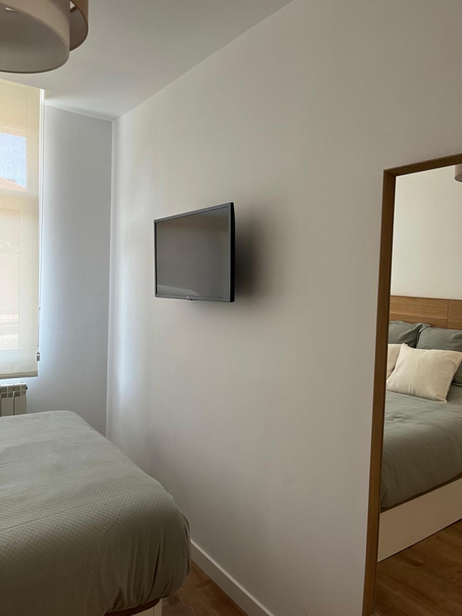 Apartamento Puerta De Burgos Vut09605 Extérieur photo